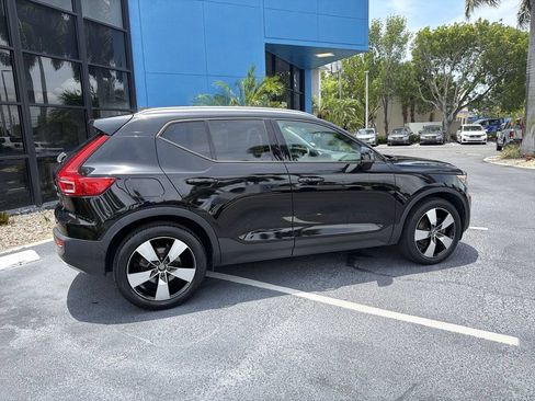 Used 2020 Volvo XC40 T5 Momentum w/ Protection Package Premier AWD/4WD image 8
