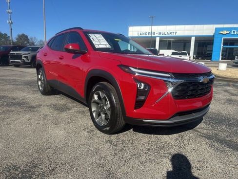 New 2026 Chevrolet Trax LT w/ Driver Confidence Package image 1