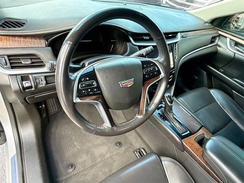 Used 2019 Cadillac XTS Luxury image 12