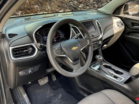 Used 2021 Chevrolet Equinox LT image 10