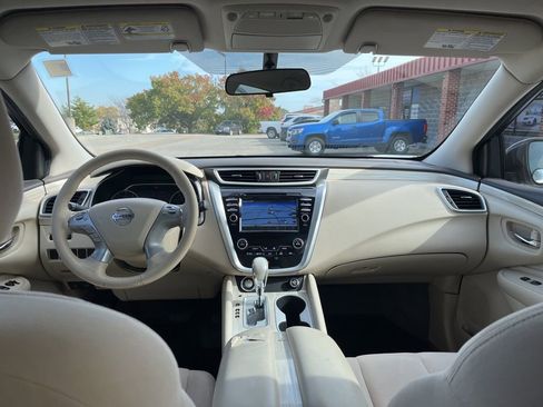 Used 2017 Nissan Murano SV image 32