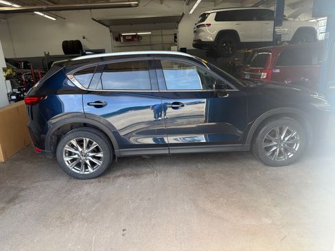 Used 2021 MAZDA CX-5 Grand Touring AWD/4WD image 4