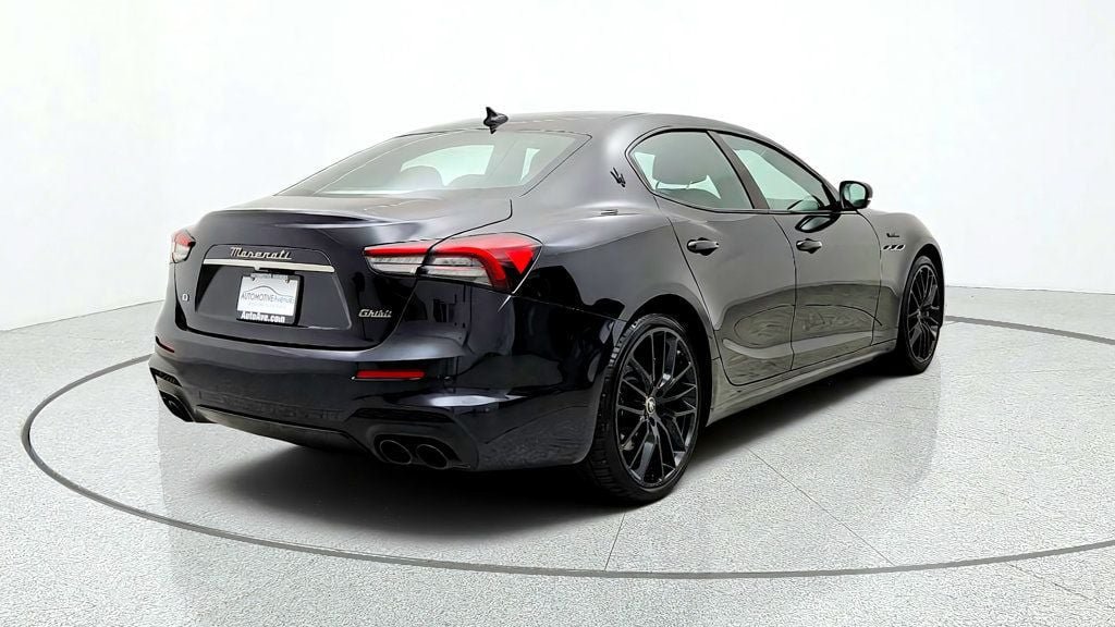 Used 2023 Maserati Ghibli Modena Q4 AWD/4WD image 5