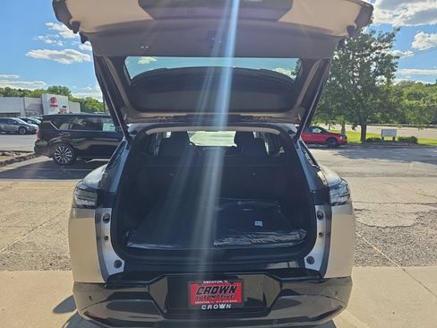 New 2026 Nissan Murano Platinum w/ Cargo Package AWD/4WD image 7