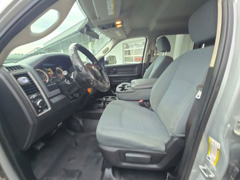 Used 2017 RAM 3500 Tradesman w/ Chrome Appearance Group image 17