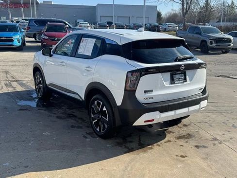 Certified 2025 Nissan Kicks SV image 5