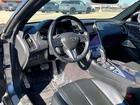 Used 2017 INFINITI Q60 3.0t Sport image 16