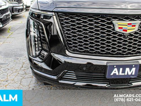 Used 2026 Cadillac Escalade Platinum Sport w/ LPO, Floor Liner Package AWD/4WD image 10