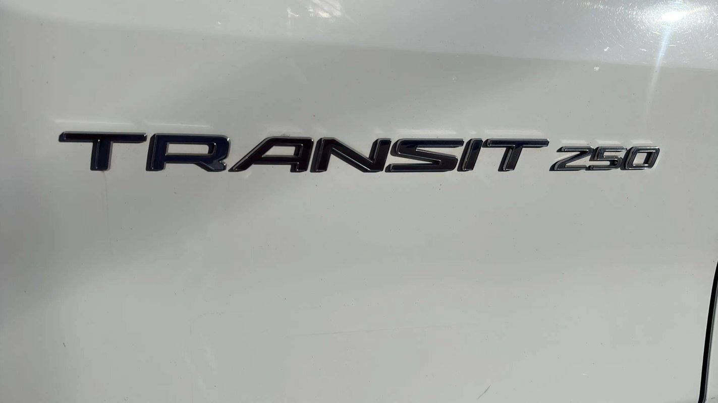 Used 2020 Ford Transit 250 Medium Roof w/ Load Area Protection Package RWD image 18