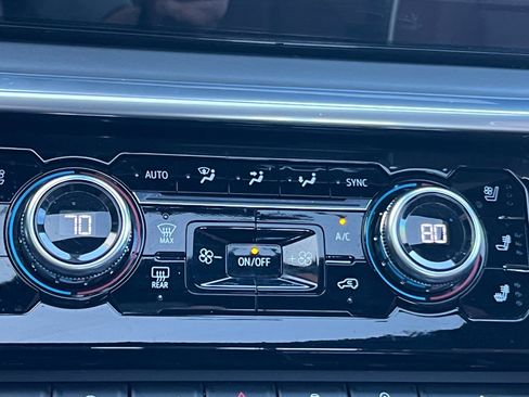 Used 2023 GMC Sierra 1500 Denali Ultimate image 12