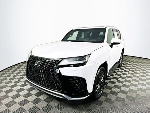 Used 2024 Lexus LX 600 F Sport image 4