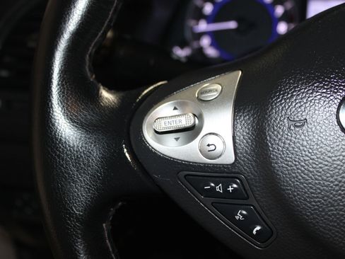 Used 2015 INFINITI QX70 3.7 w/ Premium Package image 16