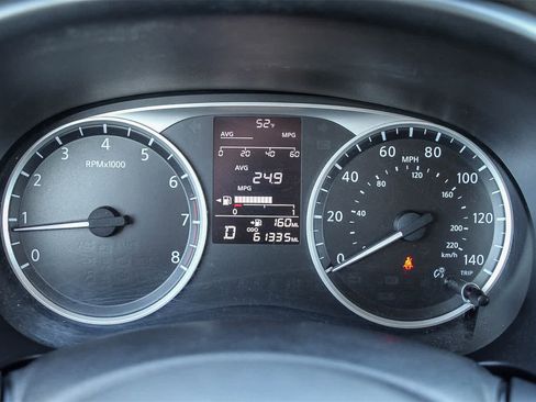 Used 2021 Nissan Kicks S image 17