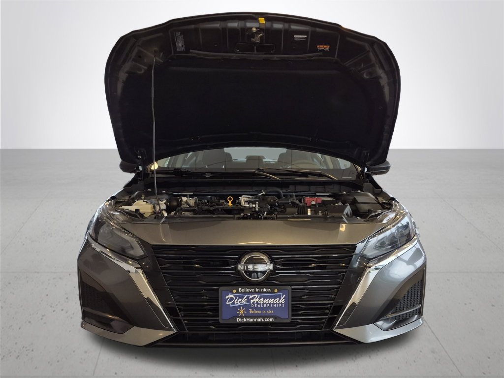 Used 2024 Nissan Altima 2.5 S FWD image 2