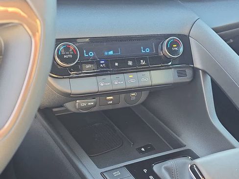 New 2026 Hyundai Elantra Sport FWD image 30