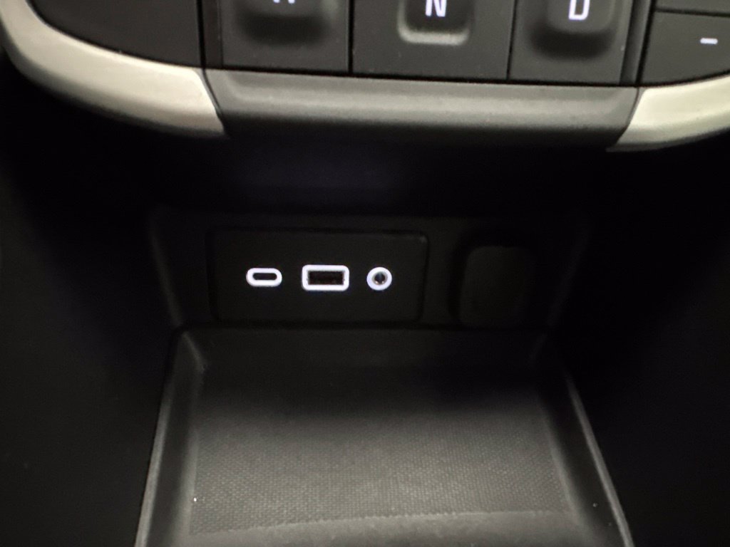 Used 2023 GMC Terrain SLE w/ Driver Convenience Package AWD/4WD image 34