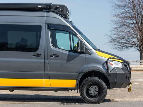 Used 2022 Mercedes-Benz Sprinter 3500 image 11