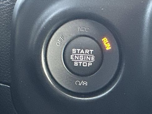 Used 2022 Jeep Wrangler Unlimited Sport S image 28