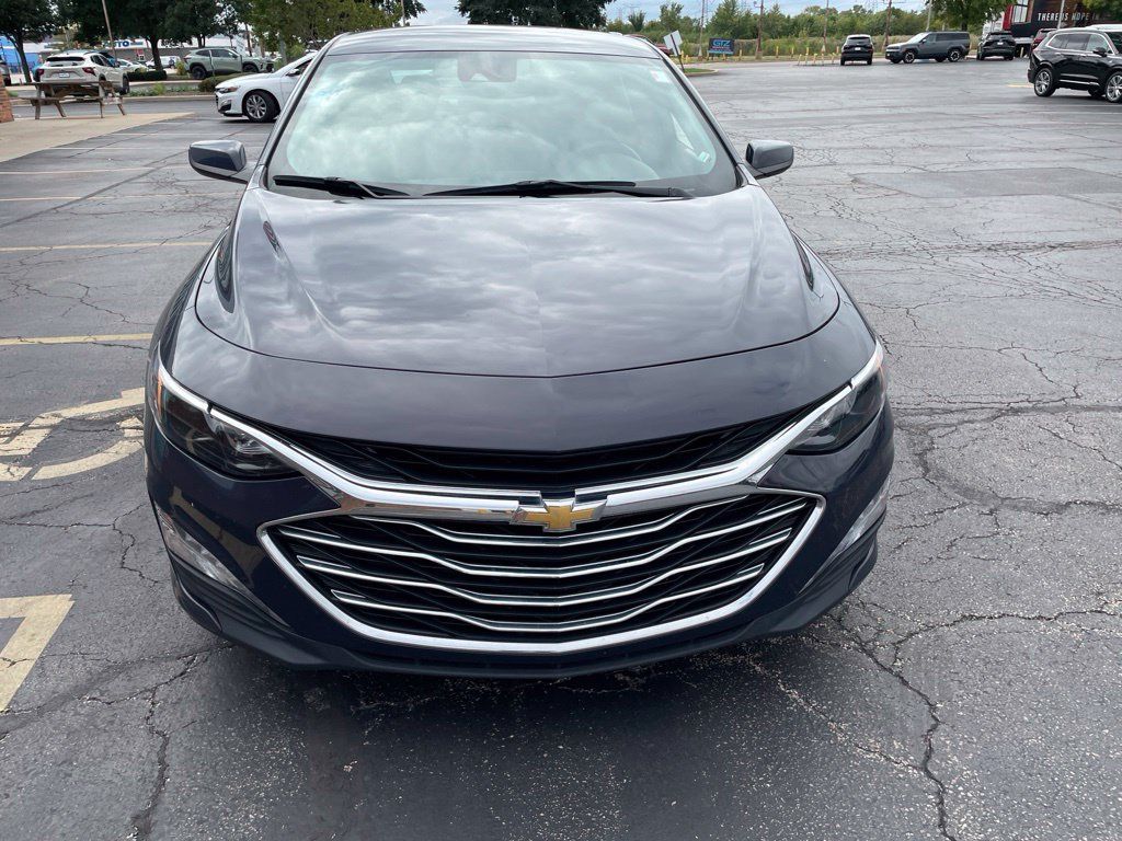 Used 2025 Chevrolet Malibu LT FWD image 8