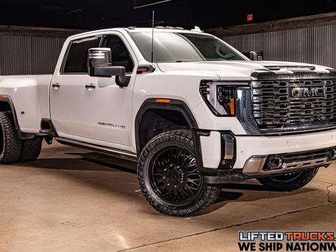 Used 2024 GMC Sierra 3500 Denali w/ Denali Reserve Package image 1