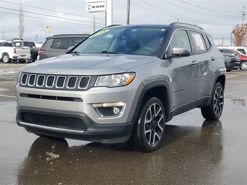 Used 2018 Jeep Compass Limited w/ Navigation Group image 2
