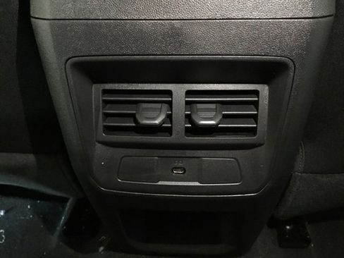 New 2024 Chevrolet Colorado LT w/ LT Convenience Package II image 43