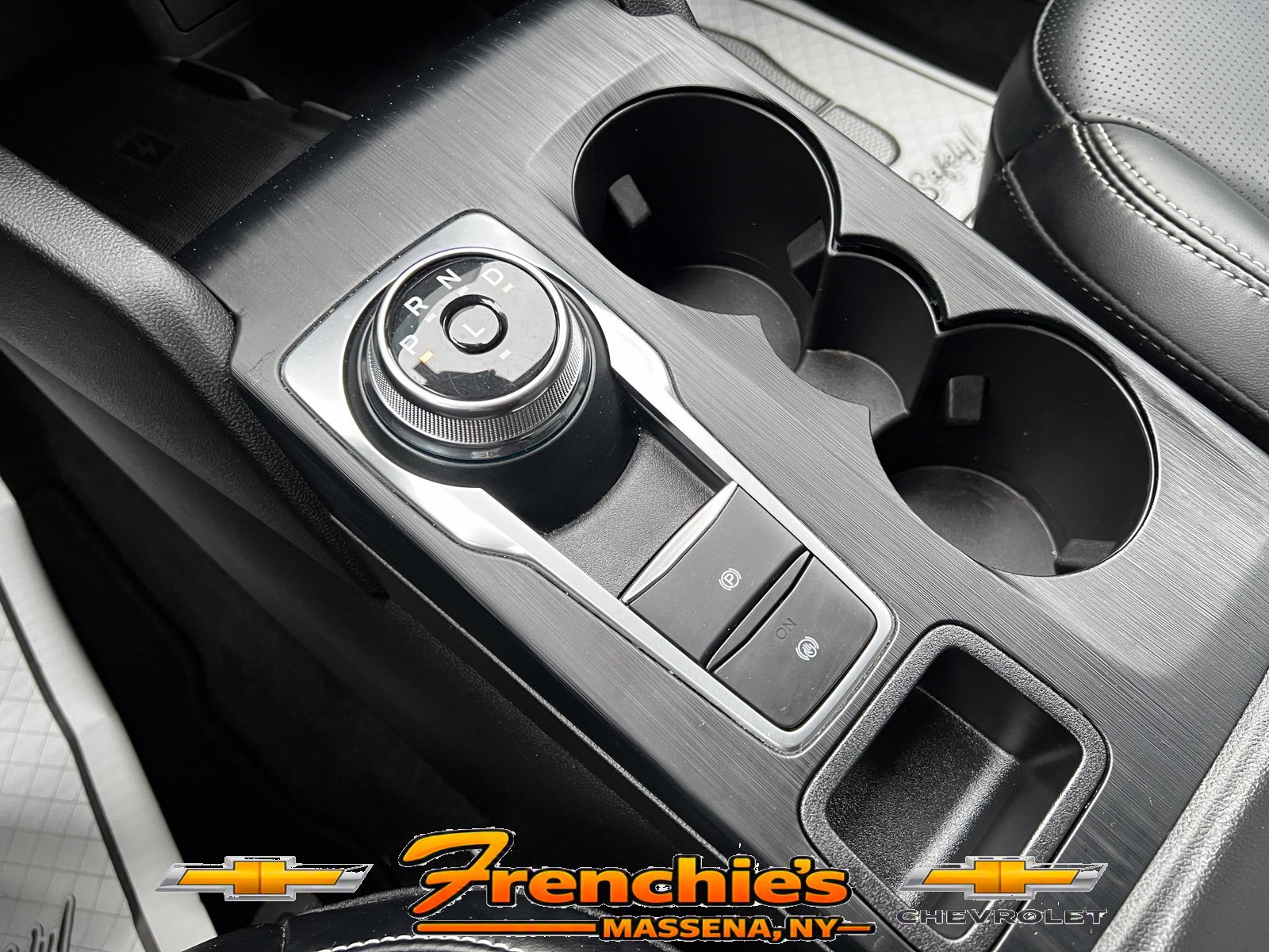 Used 2025 Ford Escape Platinum AWD/4WD image 18