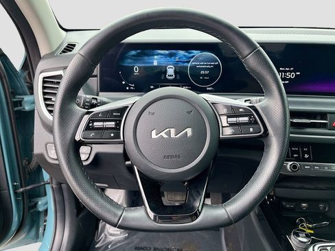 Used 2025 Kia Seltos SX AWD/4WD image 11