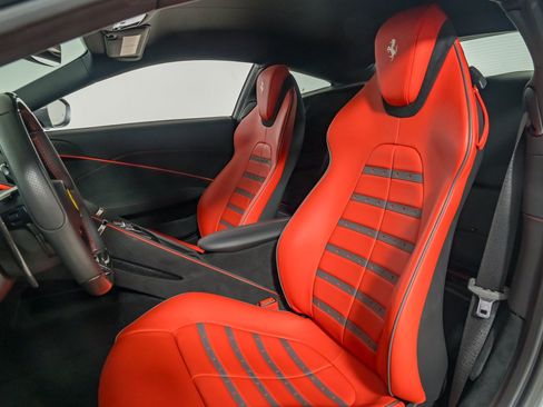Certified 2022 Ferrari Roma RWD image 23