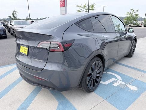 Used 2022 Tesla Model Y Performance AWD/4WD image 4