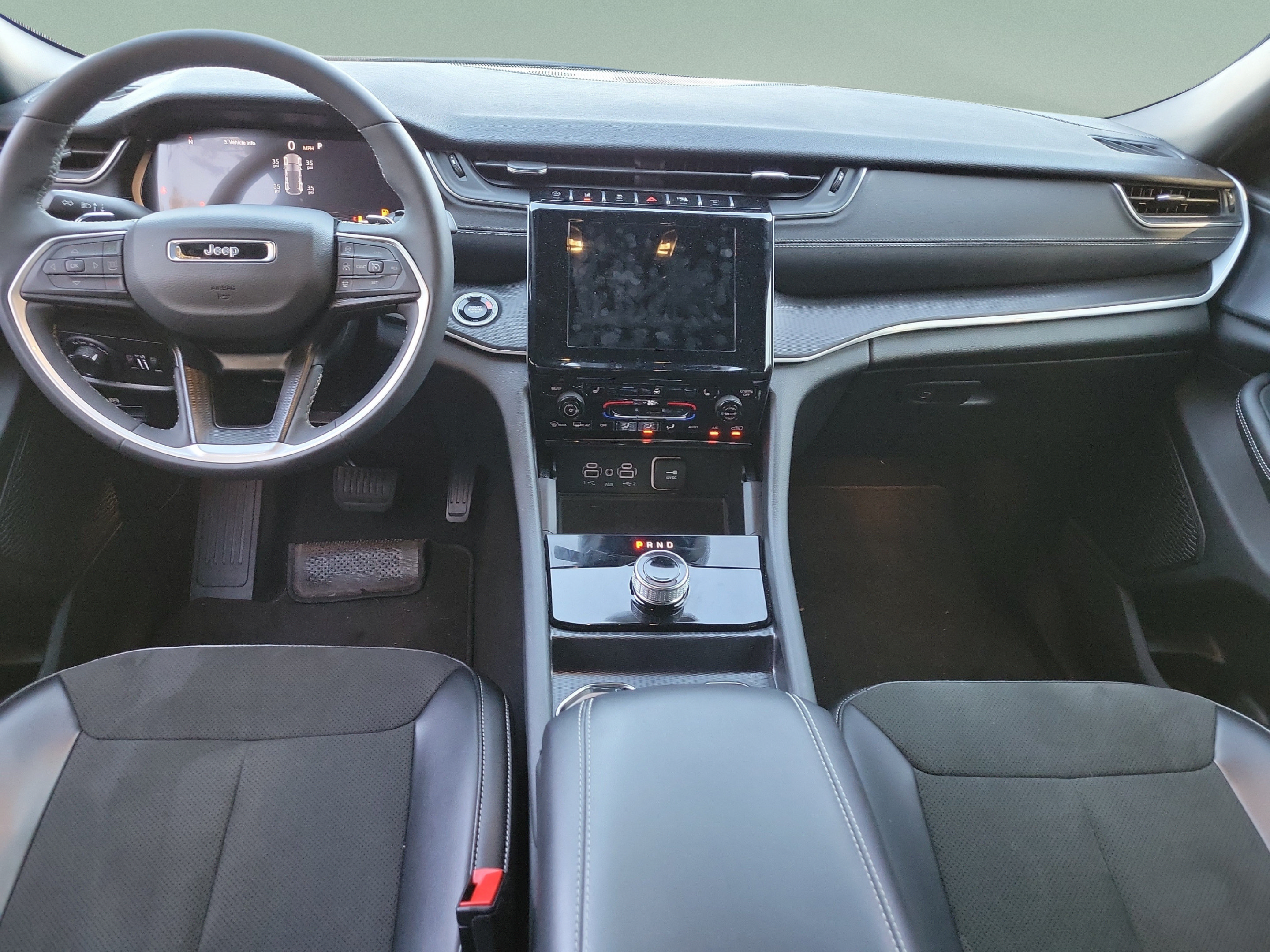 Certified 2025 Jeep Grand Cherokee Altitude AWD/4WD image 7
