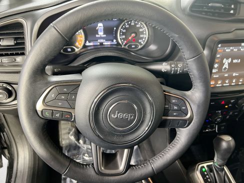 Used 2022 Jeep Renegade Latitude w/ Convenience Group image 11