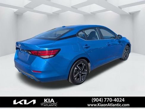Used 2025 Nissan Sentra SV FWD image 3