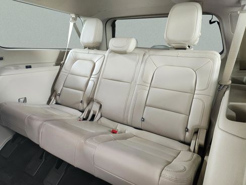 Used 2021 Lincoln Navigator L Reserve image 30