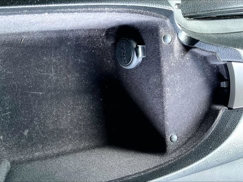 Used 2014 Nissan 370Z Touring RWD image 29
