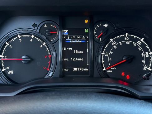 Used 2024 Toyota 4Runner SR5 image 38