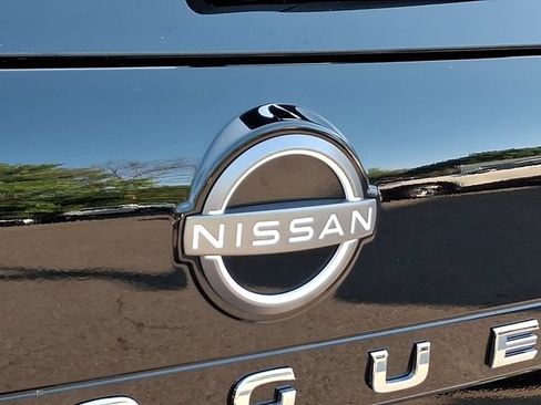 Used 2023 Nissan Rogue Platinum AWD/4WD image 31