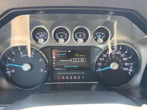 Used 2013 Ford F250 Platinum w/ FX4 Off Road Pkg AWD/4WD image 10