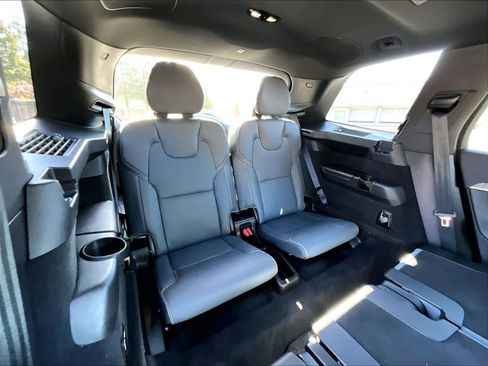 Used 2024 Volvo XC90 T8 Ultimate w/ Protection Package Premier image 31