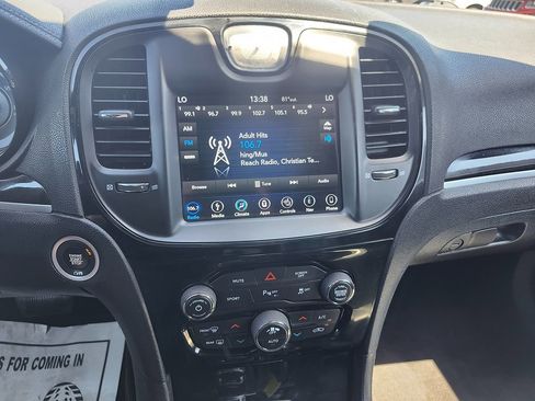 Used 2018 Chrysler 300 S w/ 300S Premium Group image 25