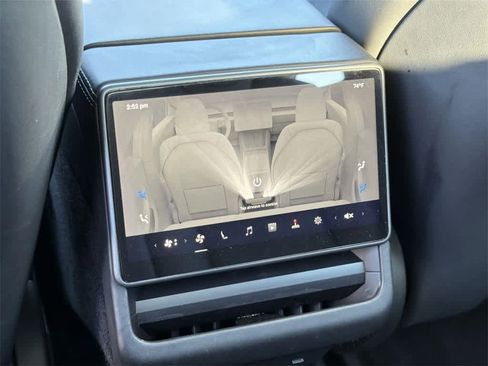 Used 2025 Tesla Model 3 Long Range image 31