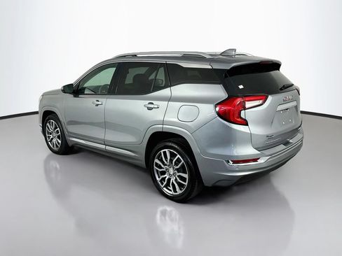 Used 2024 GMC Terrain Denali w/ Denali Premium Package AWD/4WD image 5