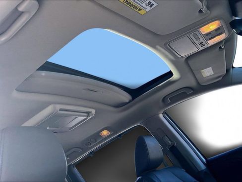 Used 2017 Honda Odyssey EX-L image 27