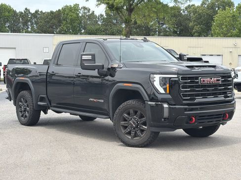 Used 2024 GMC Sierra 2500 AT4 w/ AT4 Premium Plus Package AWD/4WD image 2