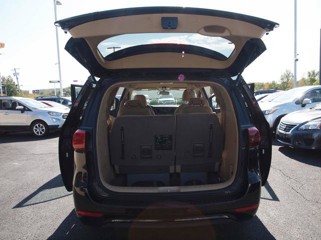Used 2015 Kia Sedona LX w/ LX Convenience Package FWD image 5