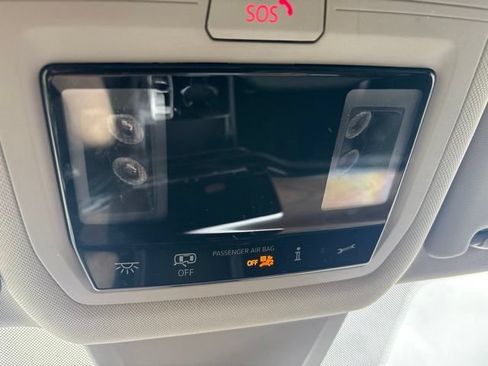 Used 2025 Volkswagen Atlas SE FWD image 36