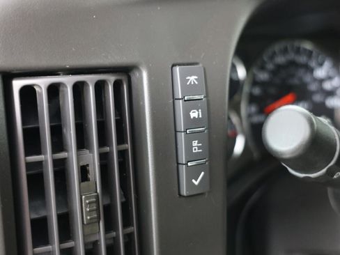 Used 2024 Chevrolet Express 3500 LT w/ LT Preferred Equipment Group RWD image 23