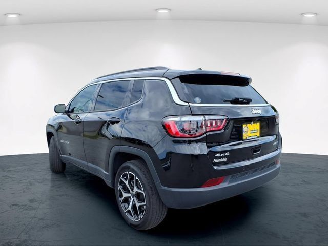 Used 2025 Jeep Compass Limited AWD/4WD image 12