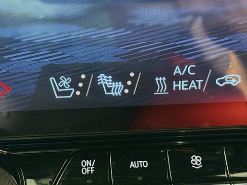 Used 2025 Chevrolet Blazer EV RS image 5