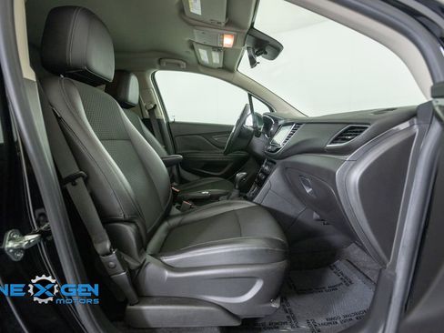 Used 2018 Buick Encore Preferred FWD image 41